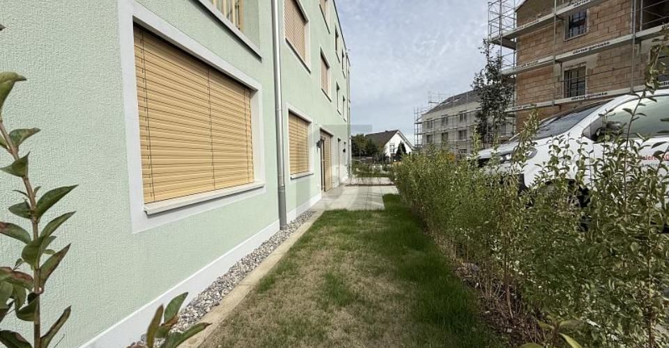 VIEL RAUM ZUM LEBEN - MIT EIGENEM GARTEN - Appartement 4.5 pièces - image - 5