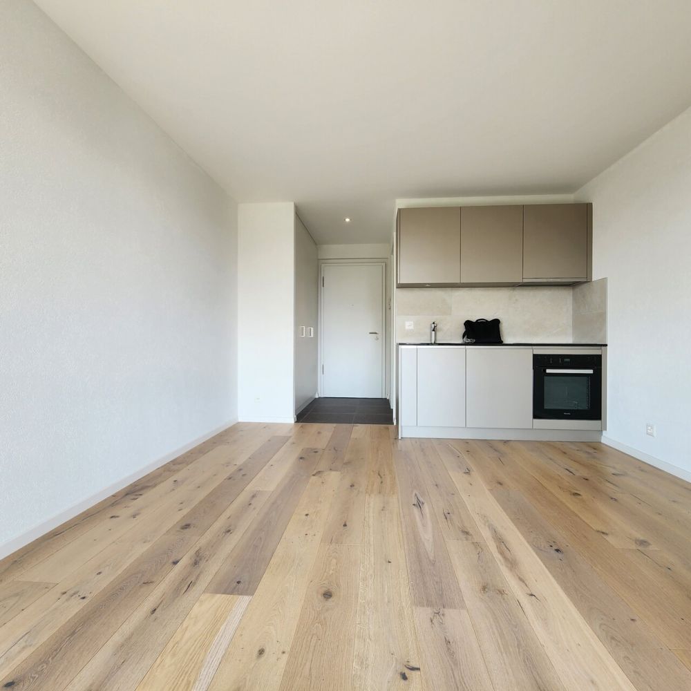 Studio im Zentrum von Gland mit Balkon - Bild 3