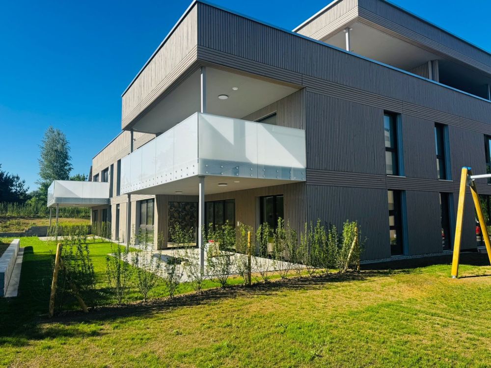 Attraktive 5.5 Zimmer Neubauwohnung an ruhiger Lage in Erlen - Bild 4