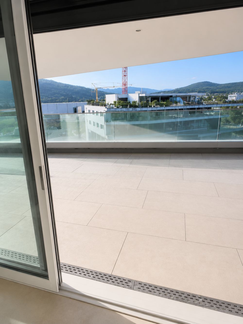Luxus pur – Exklusive 4.5-Zimmer-Terrassenwohnung in Rothrist - Bild 12