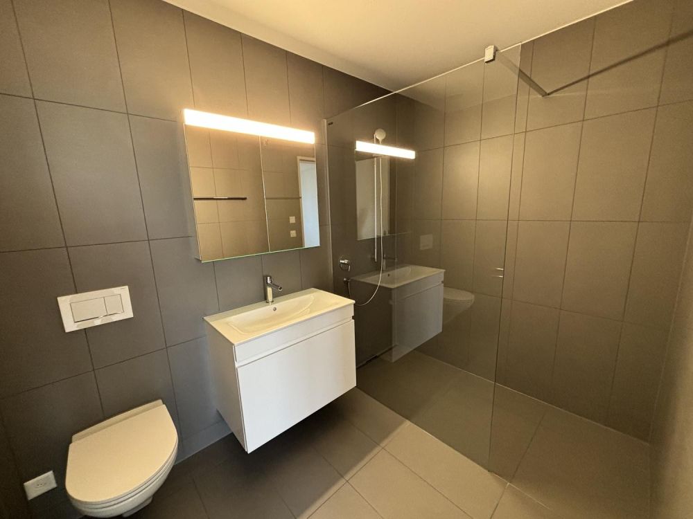 Helle 3.5-Zimmerwohnung mit Kita im Haus – zentral in Dielsdorf, ab sofort beziehbar - Bild 3
