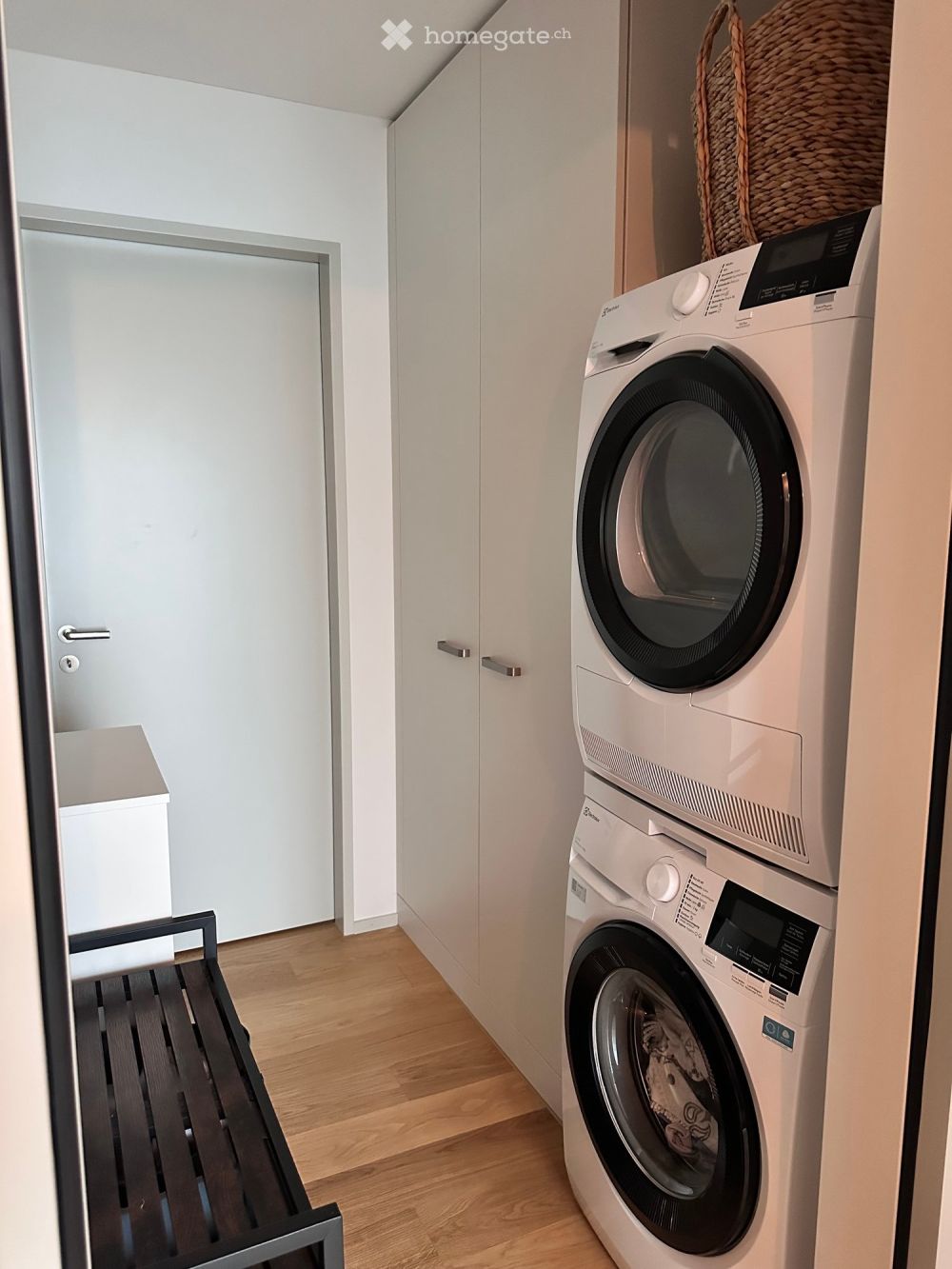 Moderne und neue 4.5-Zimmer Wohnung im Dorfzentrum Niederhasli - Bild 5