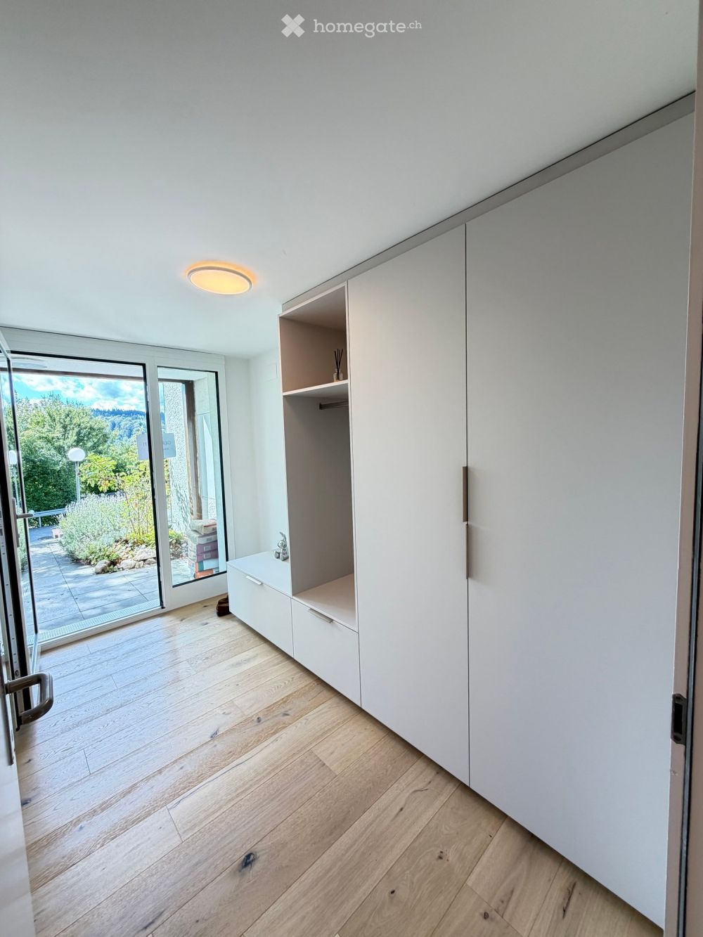Erstbezug nach Totalsanierung – hochwertiges 5.5-Zimmer-Haus mit Garten - Bild 9