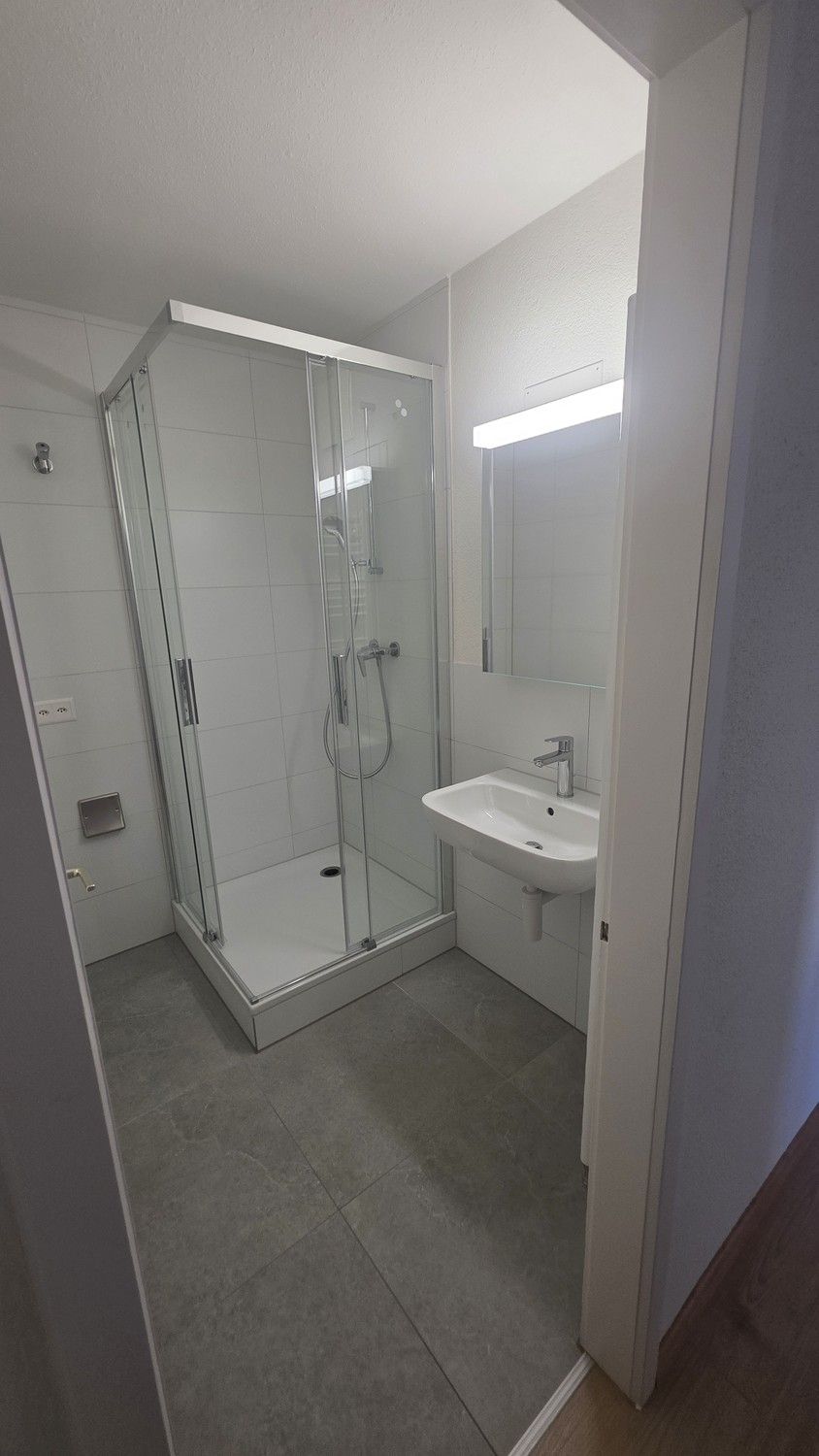 RenovieERSTVERMIETUNG NACH SANIERUNG: MODERNE 4.5-ZIMMERWOHNUNGEN!rte Wohnung in Brüttisellen - Bild 12