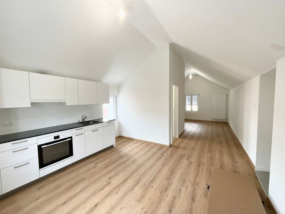 Charmantes 3.5-Zimmer-Neuwagenwohnung mit großer Terrasse - Bild 3