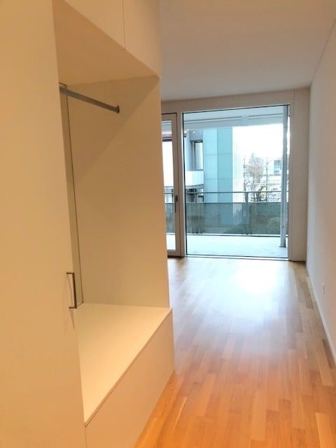 Moderne 2.5-Zimmer-Wohnung mit Balkon in Oftringen - Bild 1