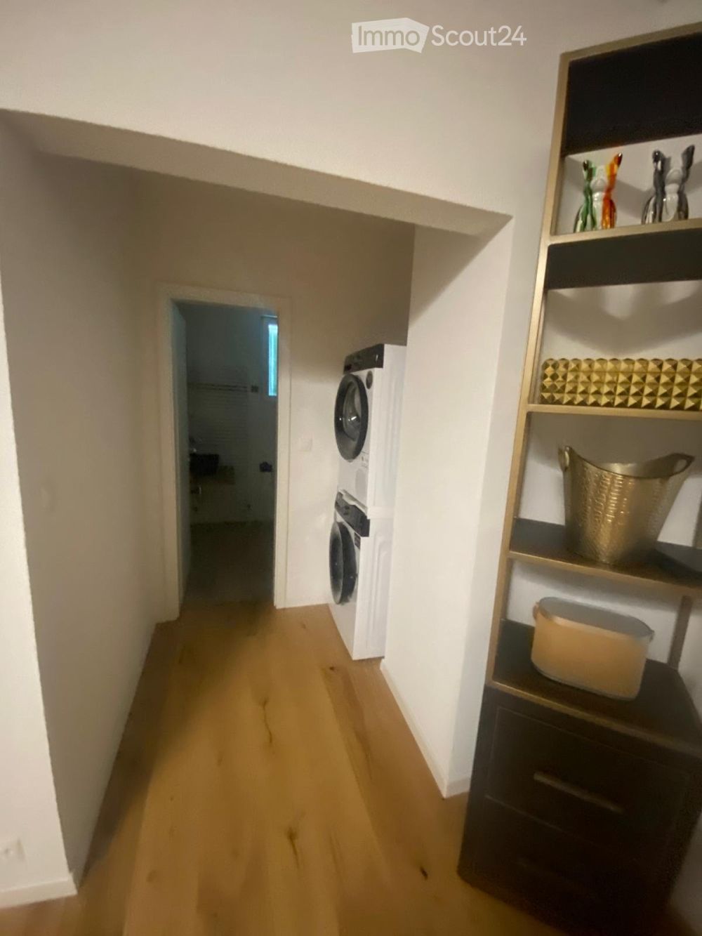 Möblierte 2.5-Zimmer-Wohnung im Erdgeschoss in Schüpfen - Bild 2