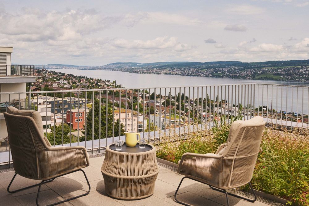 Penthouse Apartment mit Designer Möblierung und voller Seesicht in Horgen/Zürich - Bild 2