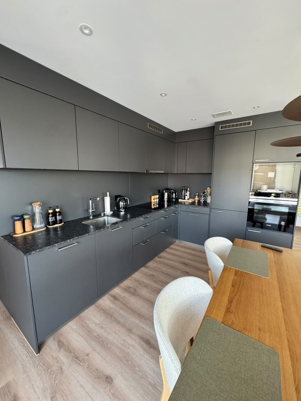 Modern 3.5-room penthouse flat with a spacious terrace - Bild 5