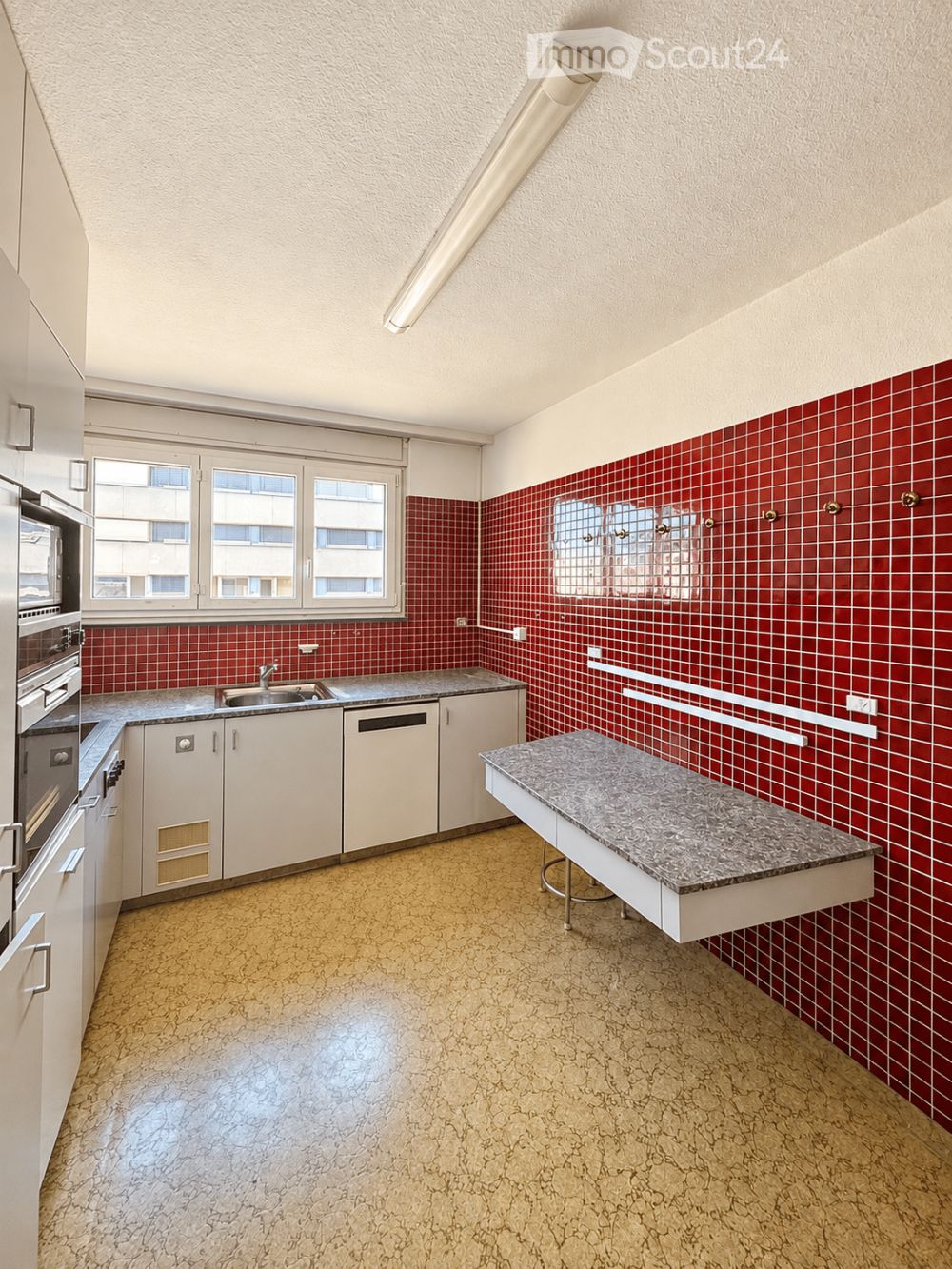 Grosszügige 8-Zimmer-Wohnung auf 255 m2 mit Retro-Charme über den Dächern von Emmenbrücke - Bild 4