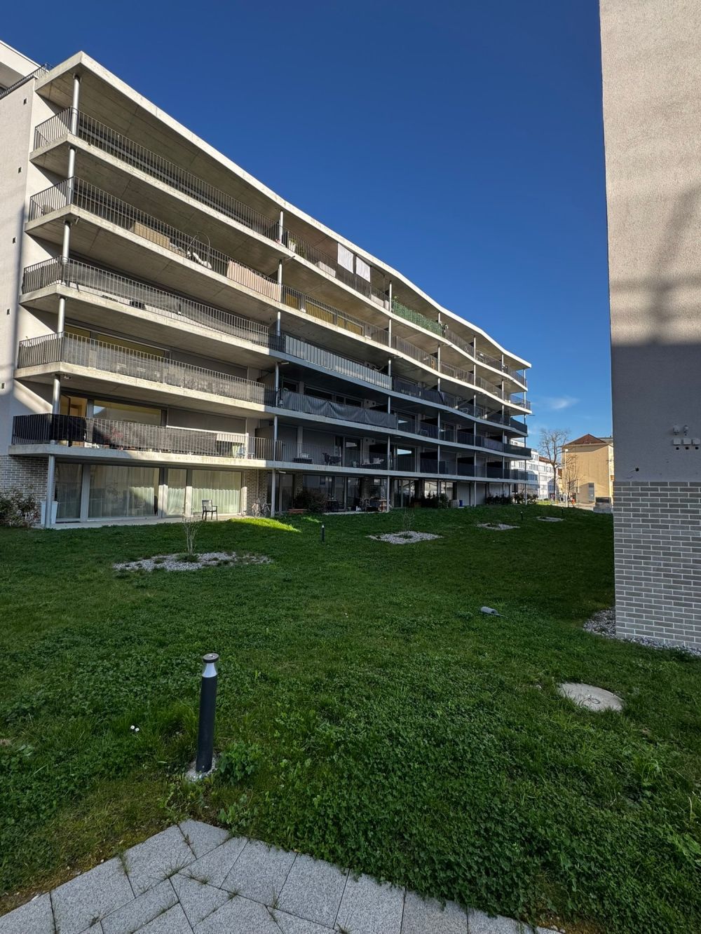 Helle Attikawohnung mit grosser Terrasse - Bild 10