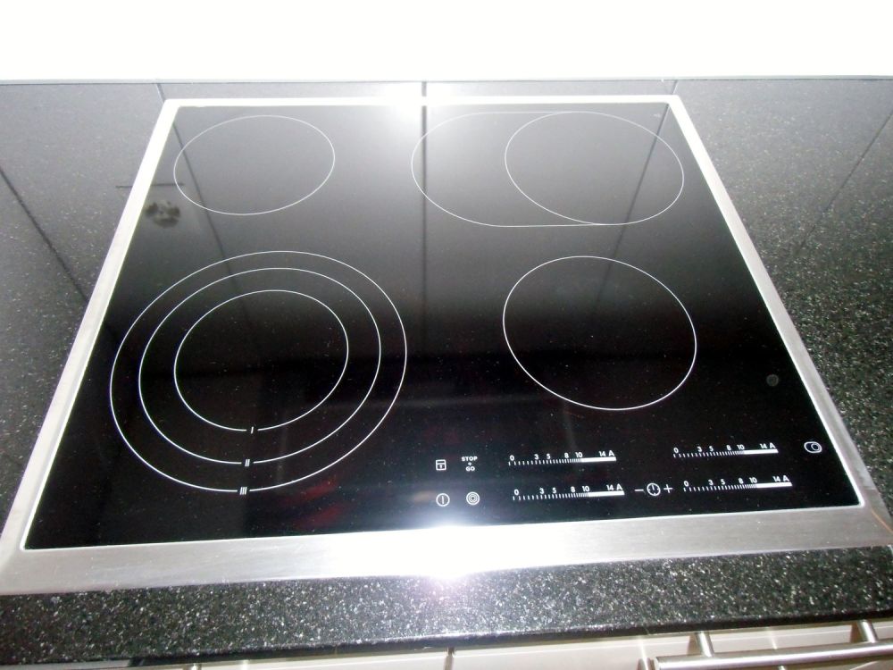 ÜBERBAUUNG BÜEL, "Blick ins Grüne" GROSSE 3,5-ZIMMERW. - Bild 7