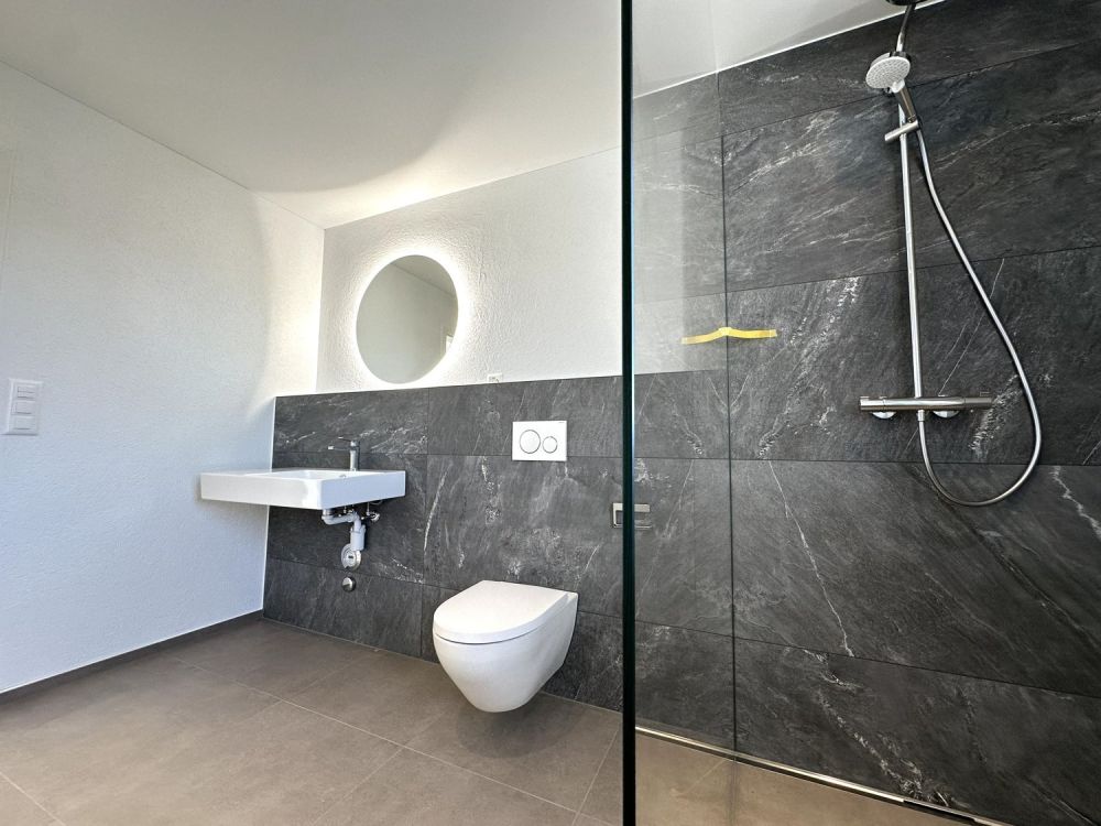 ERSTVERMIETUNG - 3.5-Zimmer-Wohnung im 2. OG mit Balkon und Garage in ruhiger Lage - Bild 11