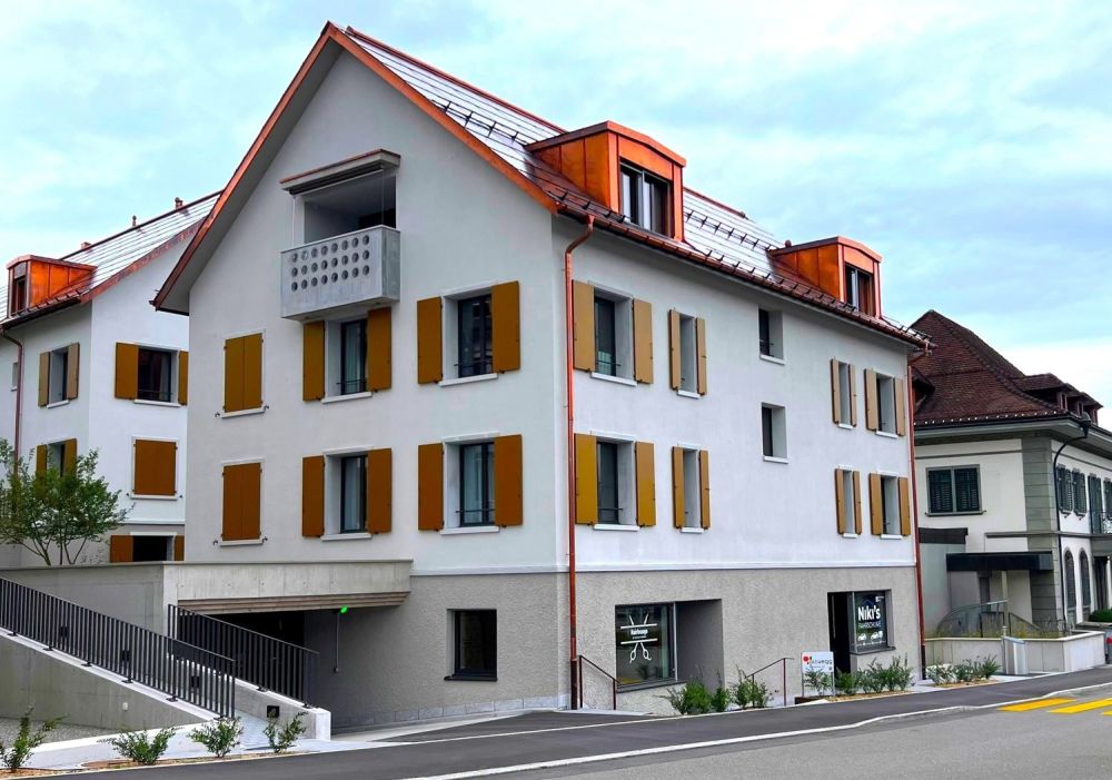 2 ½-Zimmerwohnung direkt am Bahnhof Rüti - Aussenansicht