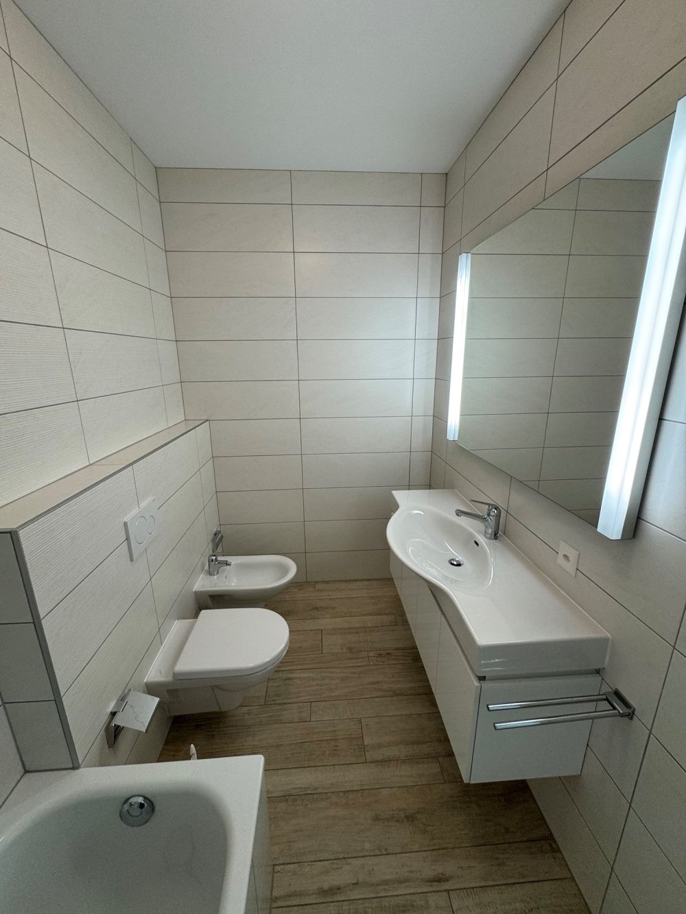 RESIDENZA SANROCCO A LUGANO - AFFITTASI 3.5 locali con vista lago - Bild 12