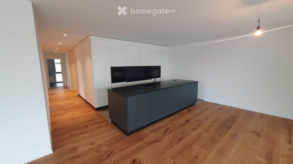 Grosszügige 4.5 Zimmer WHG mit grossem Balkon und Aussicht - Bild 2