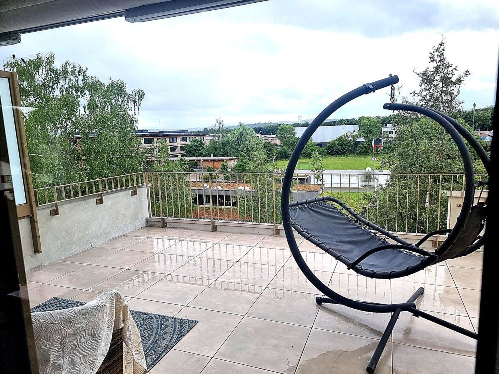 Helle Attika-Wohnung mit riesen Balkon - Bild 3