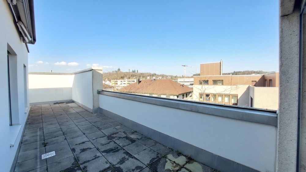 Erstvermietung im Herzen von Lyss - Terrasse