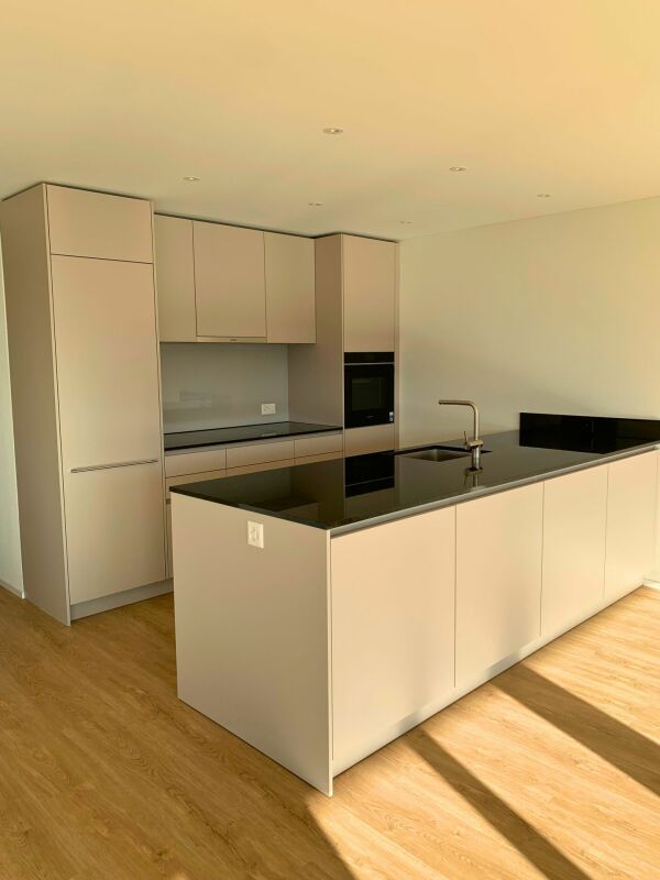 5.5-Zimmer-Neubauwohnung mit grosszügiger Wohnfläche (2. OG) - Bild 1