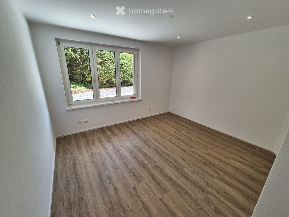 Moderne 2.5-Zimmer-Erdgeschosswohnung mit Terasse (30m2) in Schmerikon - Bild 5