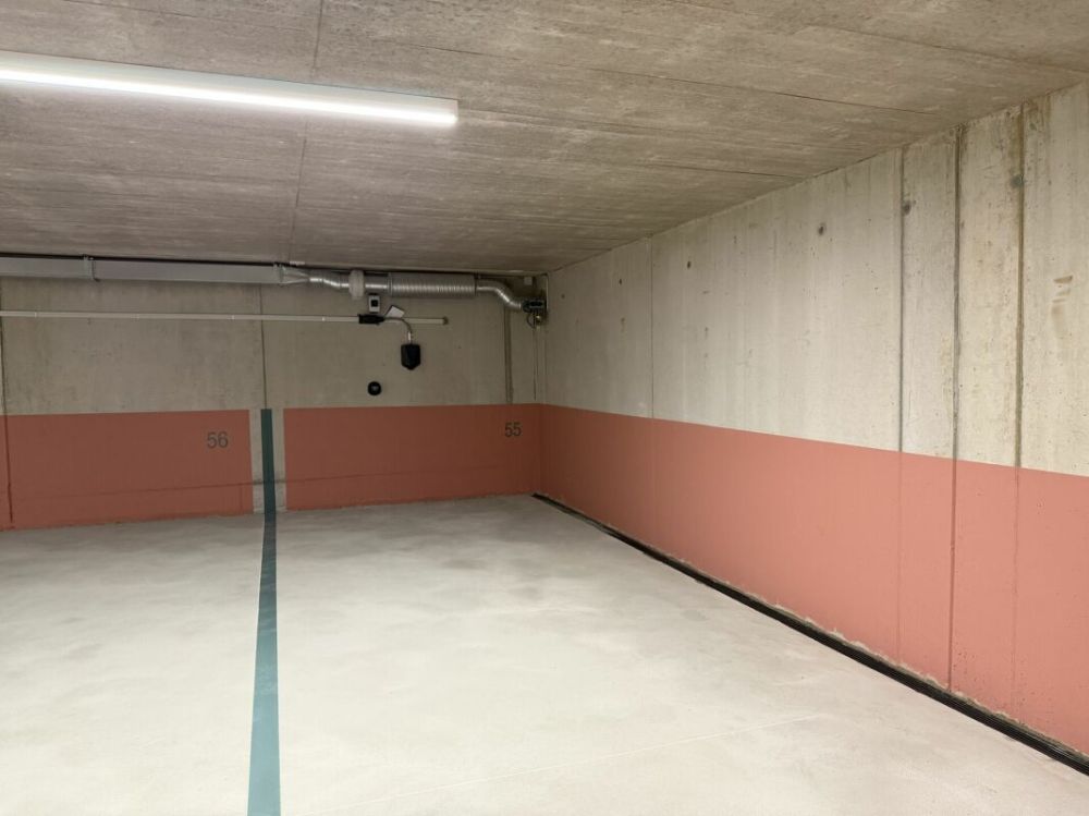 Hochwertige 2.5 Zimmer-Wohnung mit herrlichem Blick über den Zürichsee - Einstellplatz mit Ladestation