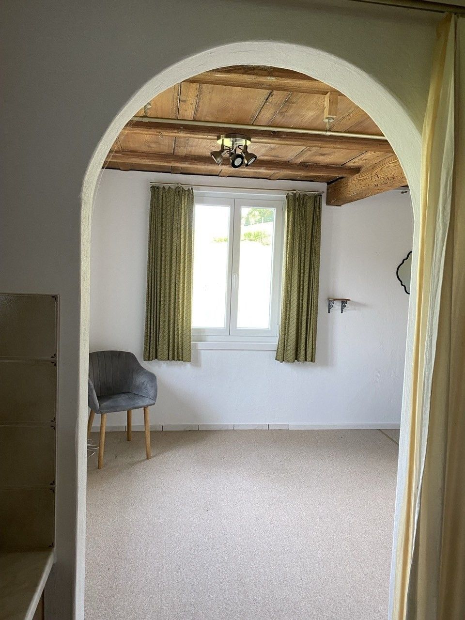 Ruhige 4-Zimmer-Wohnung am Waldrand mit grossem Garten - Bild 8