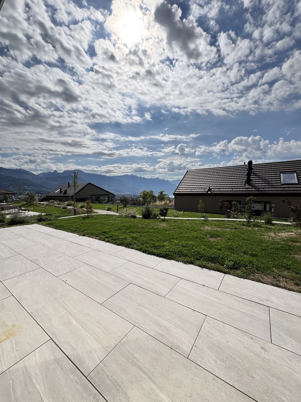 Superbe 3.5 pièces avec jardin et vue sur le lac à Chardonne - Bild 3