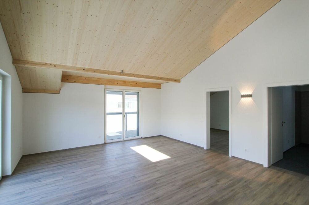 Neuwertige 2.5 Zimmerwohnung im Dachgeschoss - Bild 4