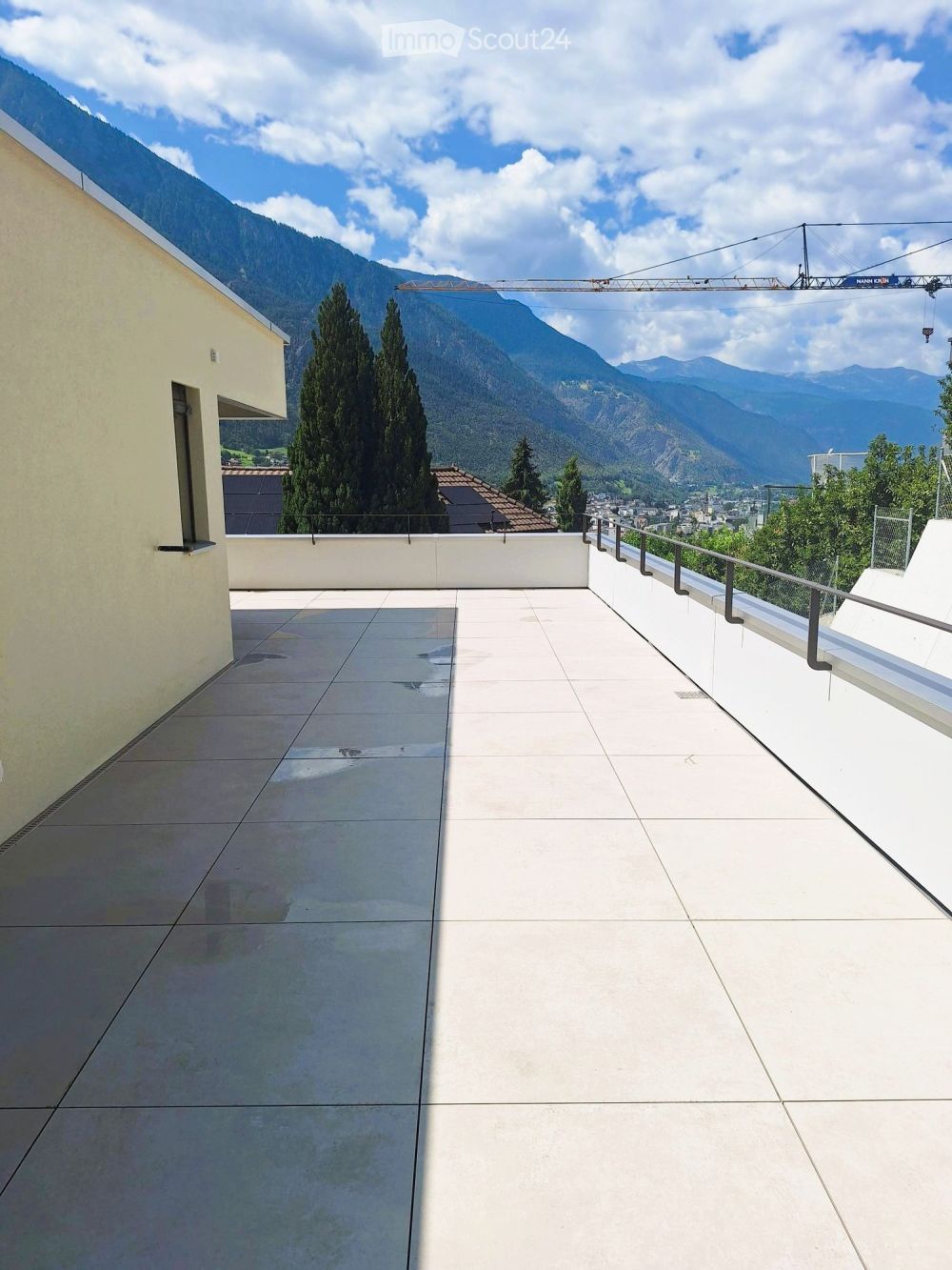 Exklusive, moderne 2.5-Zi-Attika mit traumhafter Panorama-Aussicht - Bild 4