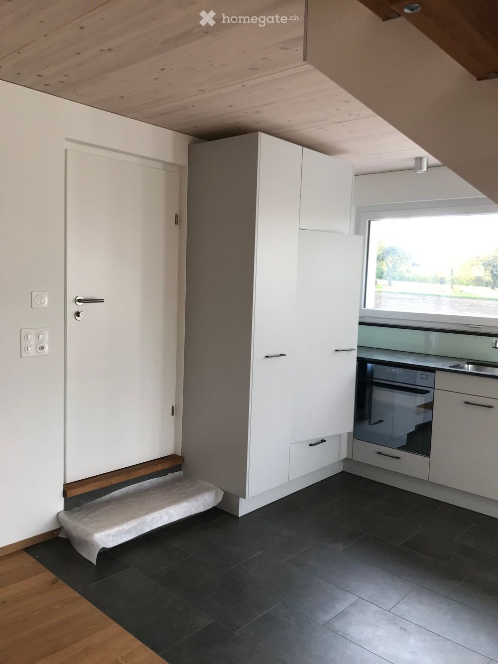 Maisonette Wohnung mit Aussicht und grosszügigem Umschwung - Erstvermietung - Bild 7