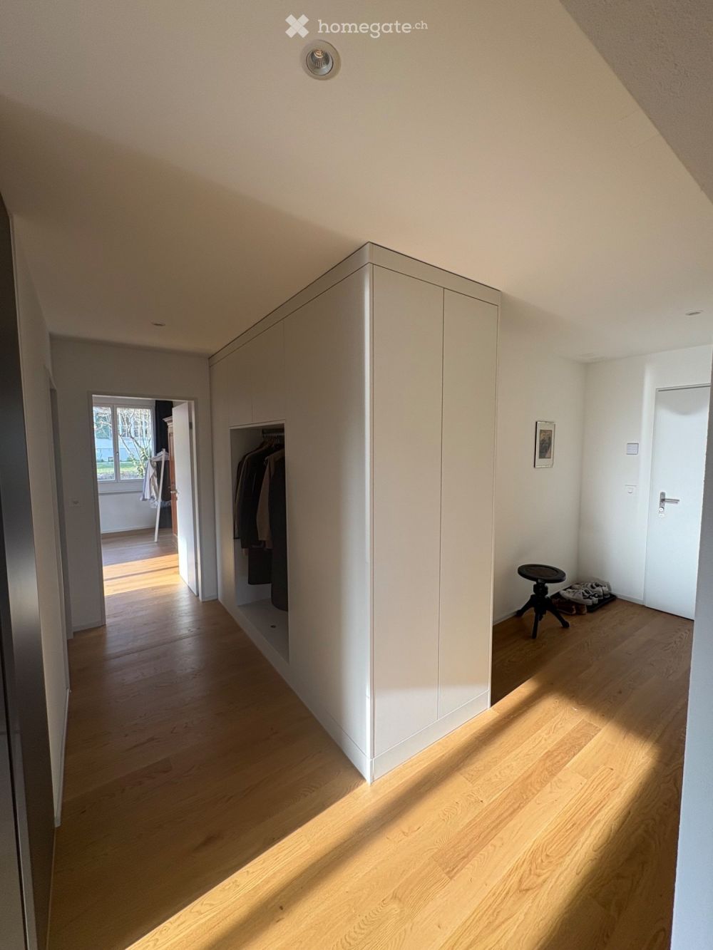 Schöne 3.5-Z-Wohnung mit Tiefgarage und grossem Balkon - Bild 2