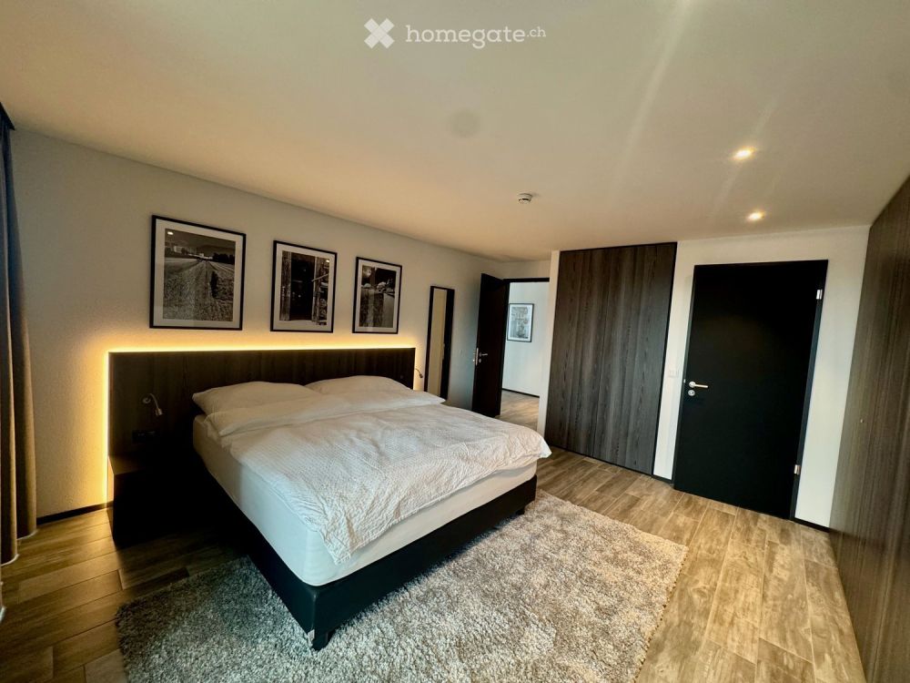 Three Point -- Erstbezug in möblierter 2.5-Zimmer Wohnung -- 9. Stock mit mit Alpenblick - Bild 6