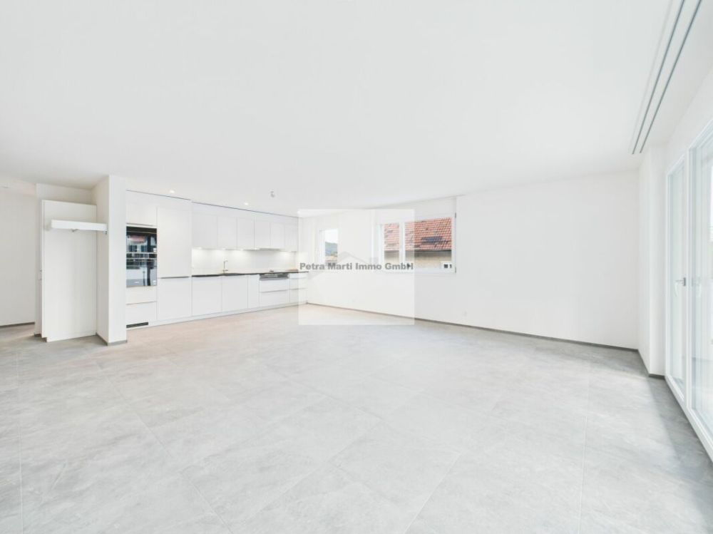 4.5-Zimmerwohnung im 1. OG - Moderne Küche