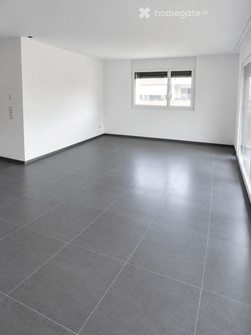 Moderne 4.5-Zimmer-Neubauwohnung mit grossem Balkon, hochwertiger Küche und viel Stauraum - Bild 4