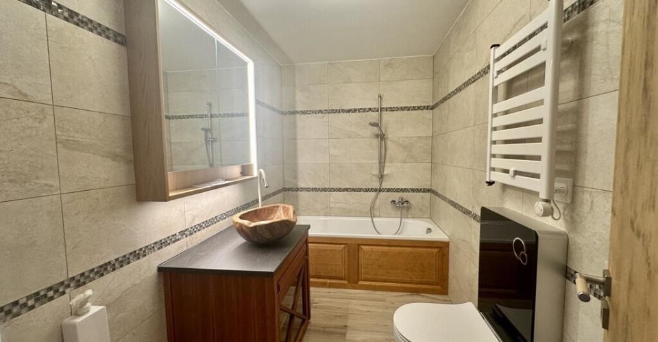 Magnifique 3,5 pièces rénové sur le golf - Appartement 3.5 pièces - image - 1