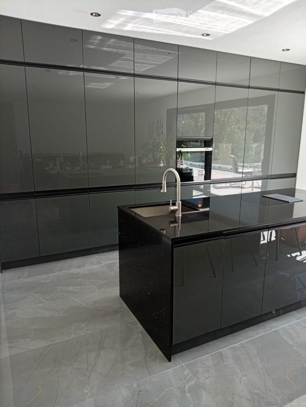 top moderne 3.5 Zimmer-Attikawohnung ERSTVERMIETUNG - Bild 2
