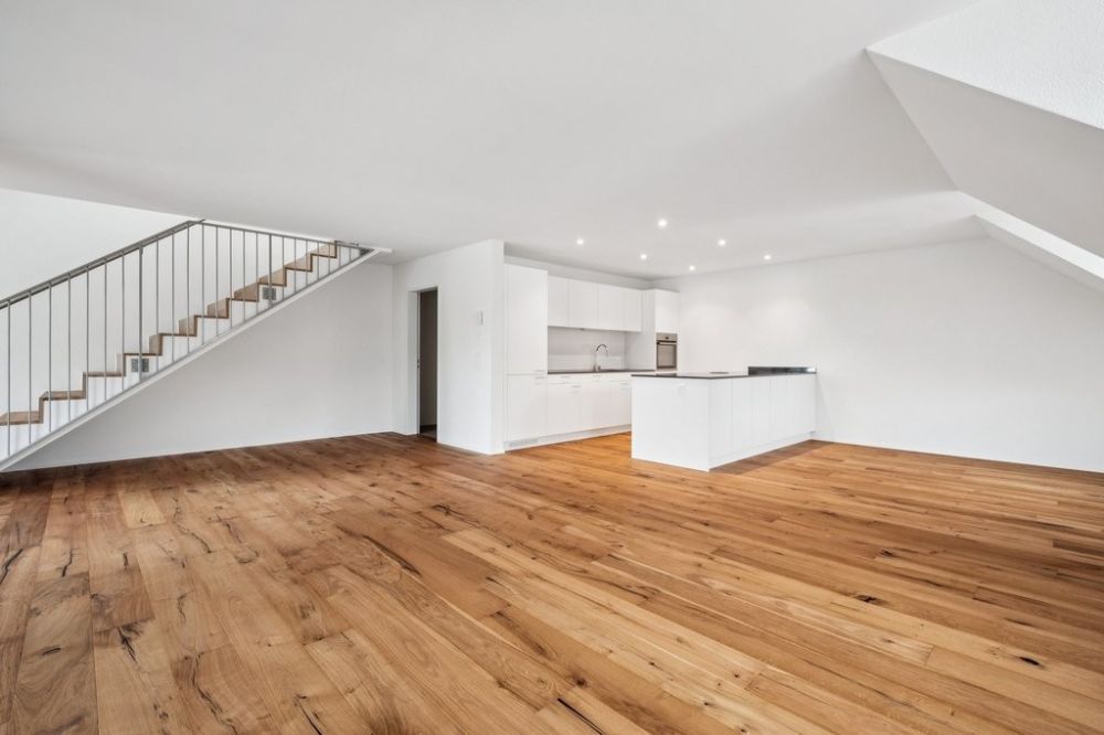 GROSSZÜGIGE MAISONETTE WOHNUNG IN MENZIKEN ZU VERMIETEN - Bild 4