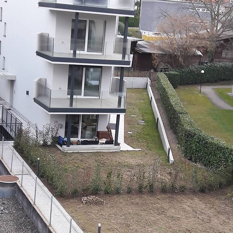 Moderno appartamento di 4 locali a Melano con giardino privato - Bild 2