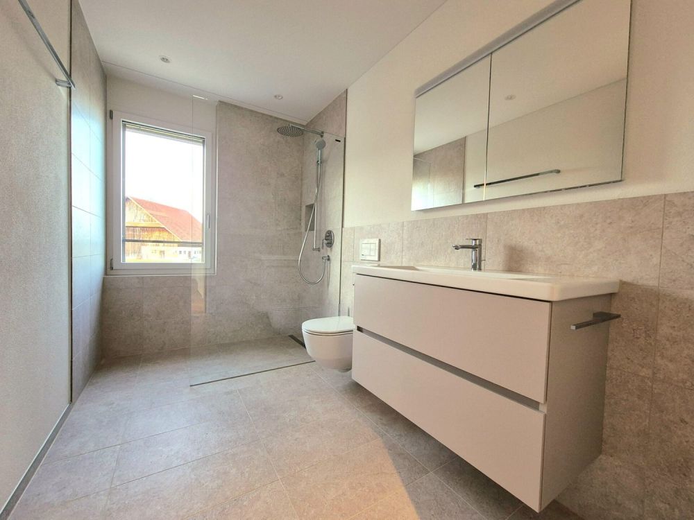 Neubau mit hohem Standard und guter  Anbindung - Badezimmer