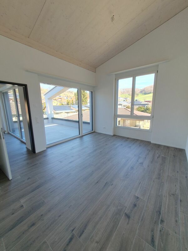 Vermietung: 2.5-Zimmer-Dachwohnung - Bild 3