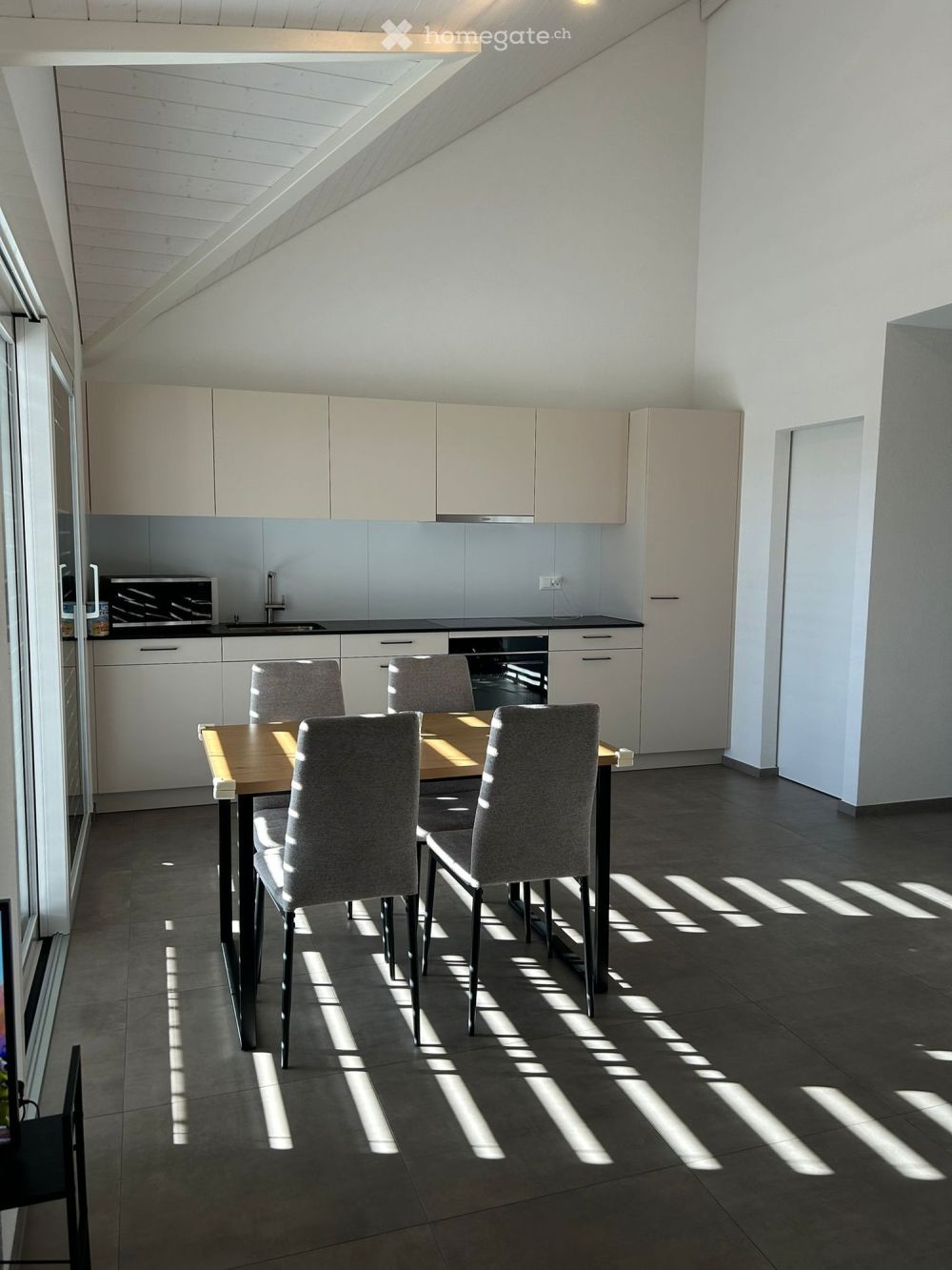 Magnifique appartement de 3,5 pièces avec place de parc couverte à St-Aubin FR - Bild 1