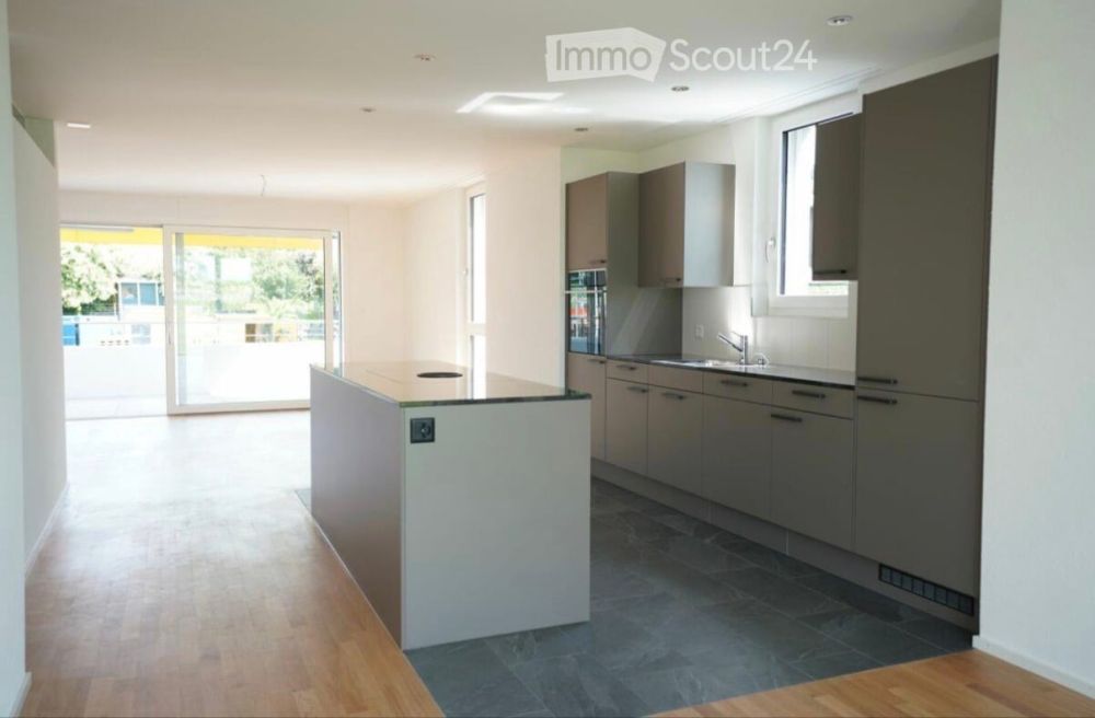 Moderne 4.5-Zimmer-Neubauwohnung mit Balkon und schöner Aussicht in Braunau TG - Bild 2
