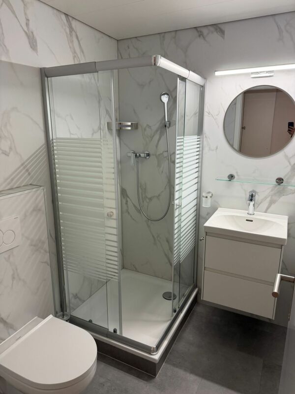 Magnifique studio en duplex en plein centre-ville de Delémont - Bild 8