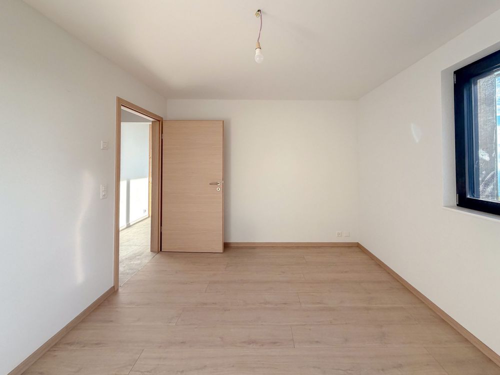 Appt neuf de 2.5 pces - 1er étage Magnifique vue sur les Alpes - Bild 6