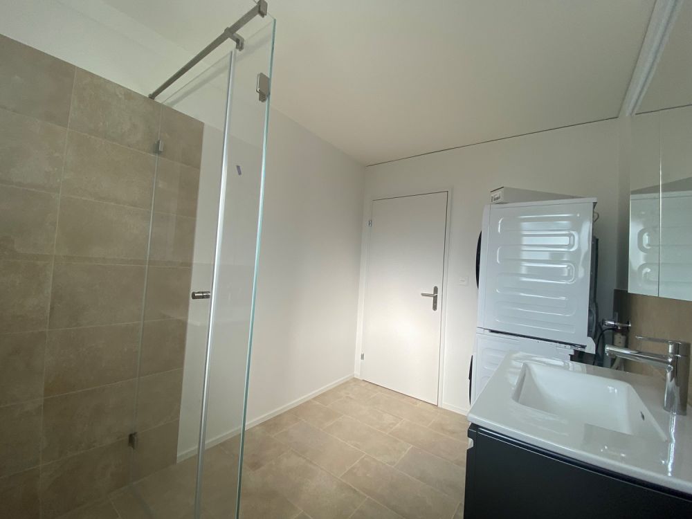 Moderne und helle Neubauwohnung in ruhigem Quartier - Bild 9