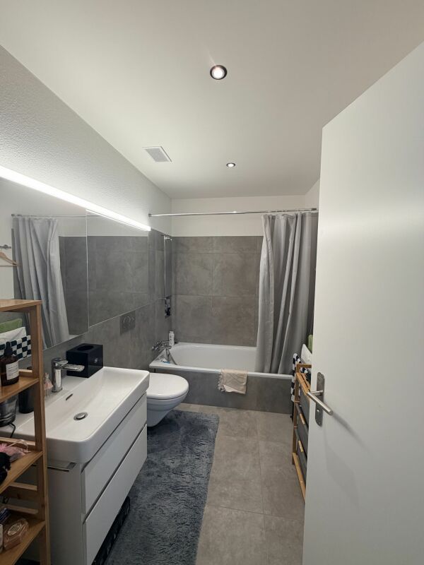 Moderne 4.5 Zimmerwohnung - Bild 2
