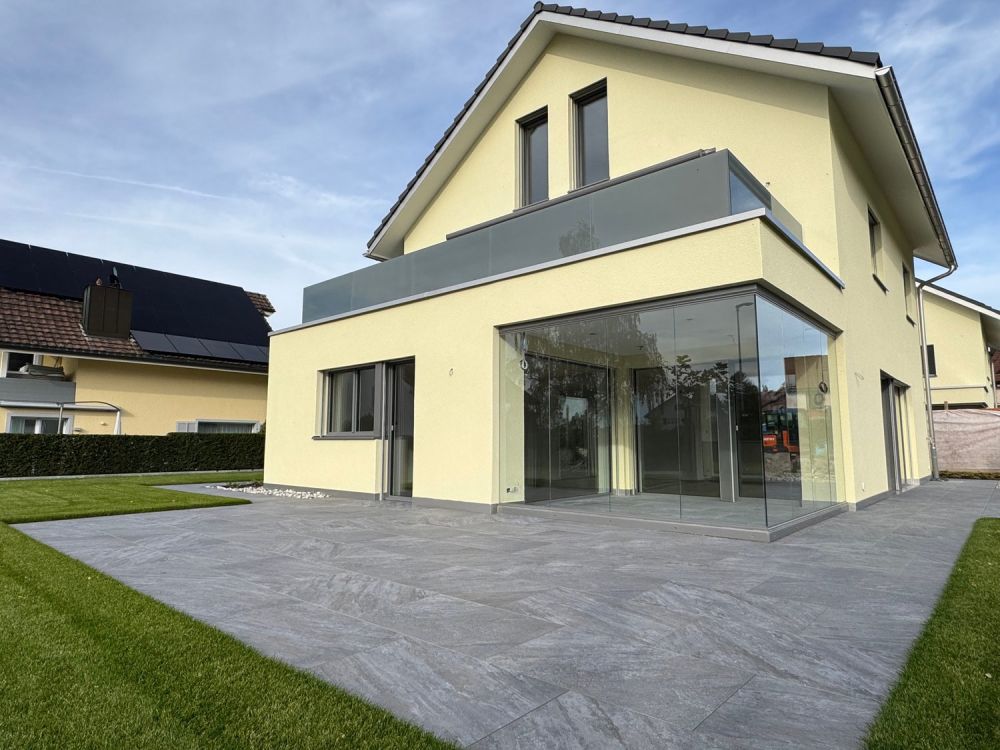 Erstvermietung: Exklusiv saniertes EFH mit Lift und Charme - Bild 2