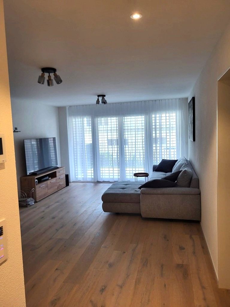 Helle, neue luxuriöse 2½ Zimmer Wohnung (H2) EG mit grossem Sitzplatz - Bild 10