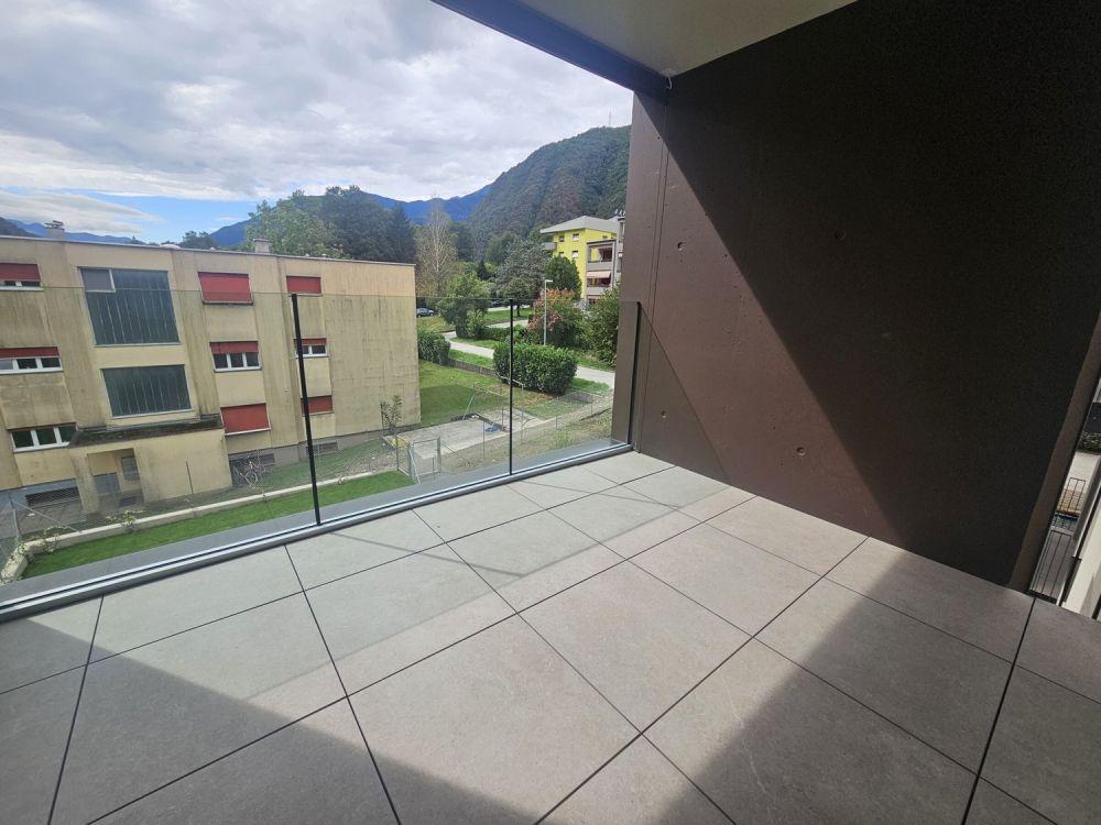 AFFITTASI NUOVO E BELLISSIMO 3.5 LOCALI A LUMINO - Bild 3