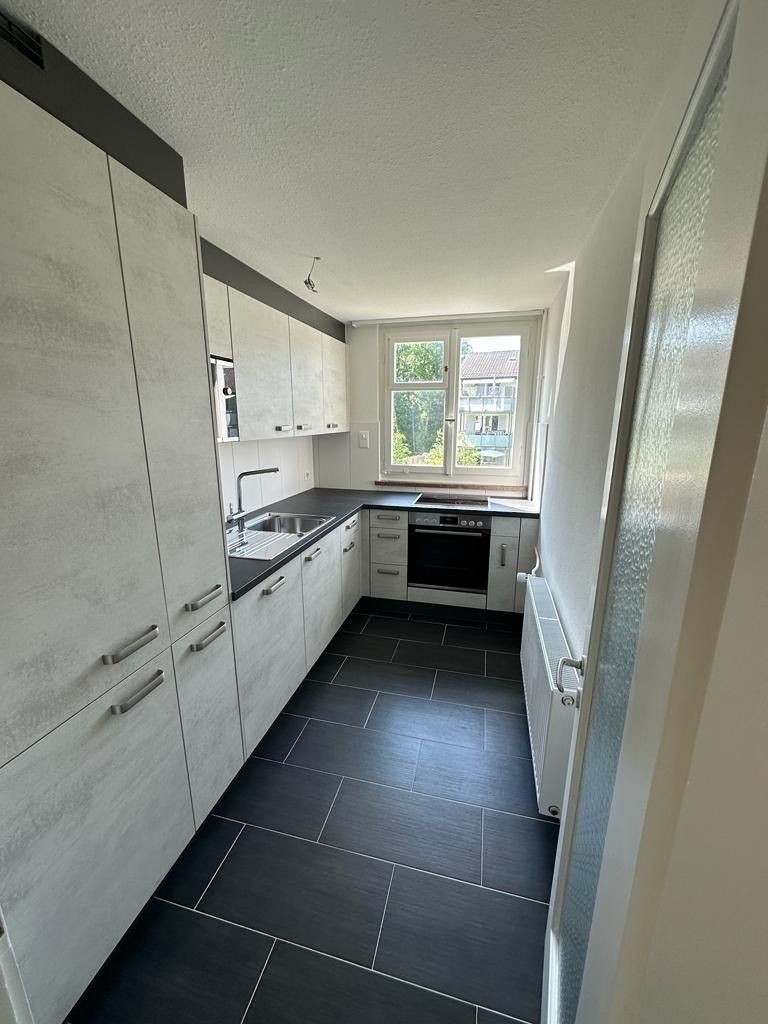 Total renovierte Wohnung mit Gartensitzplatz - Bild 2